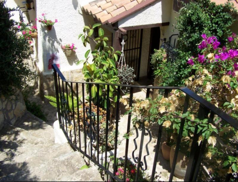 Laura Las Flores Calpe Luaran gambar