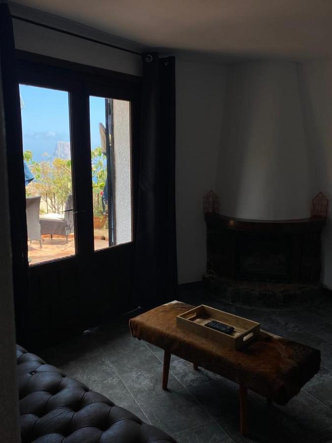 Laura Las Flores Calpe Luaran gambar